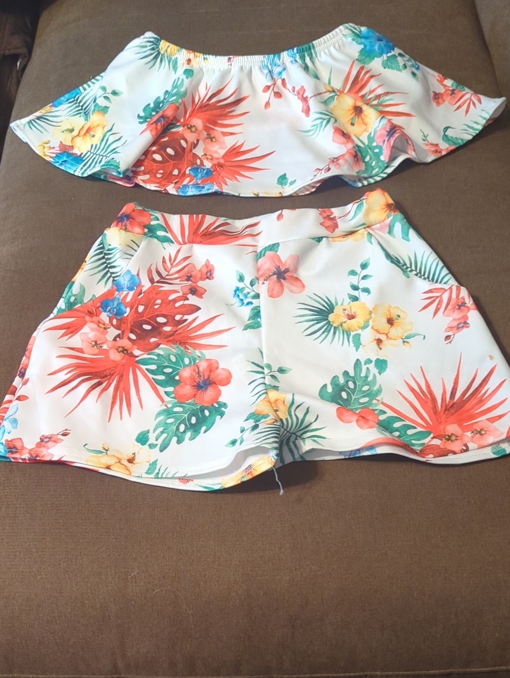 Boohoo White High-Waist Shorts with Coral & Green Tropical Print